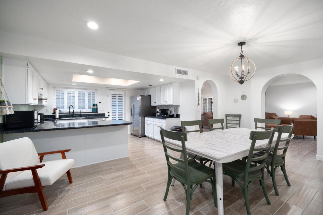 Large Pool With Diving Board, Remodeled 3Bdrm, Near State Farm Stdm And More! Peoria Exterior foto